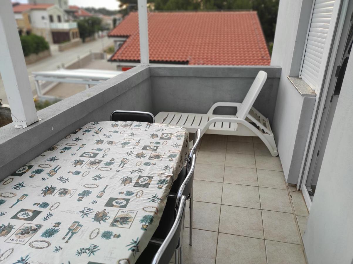 Apartment Marina Vir Exterior photo