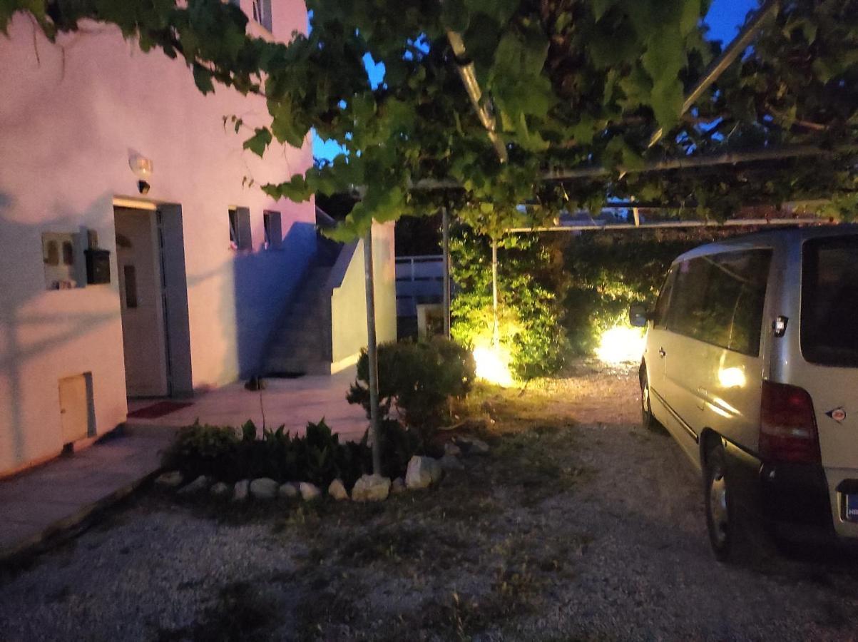 Apartment Marina Vir Exterior photo