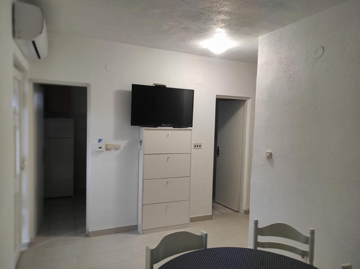 Apartment Marina Vir Exterior photo